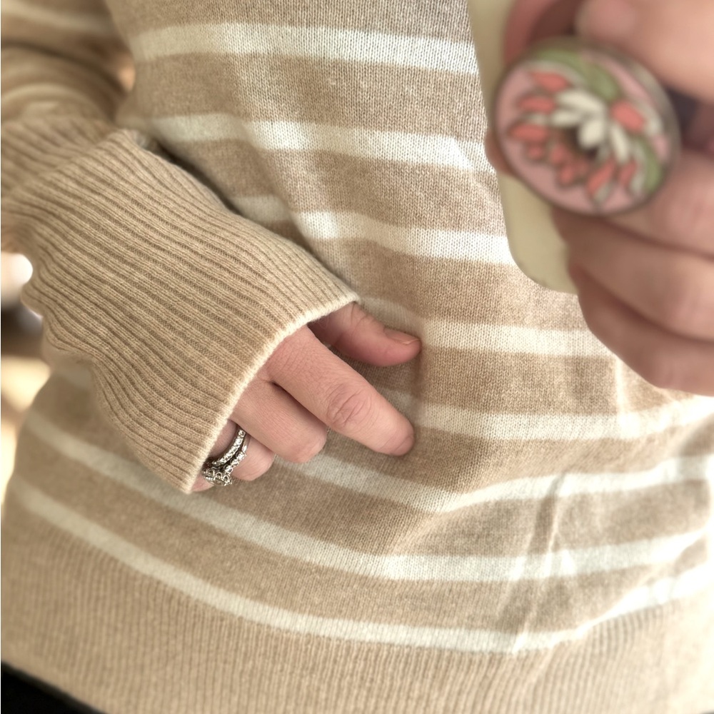 La Ligne 100% Cashmere Sweater Beige Oatmeal and Cream Off White Color. Small - Picture 5 of 6